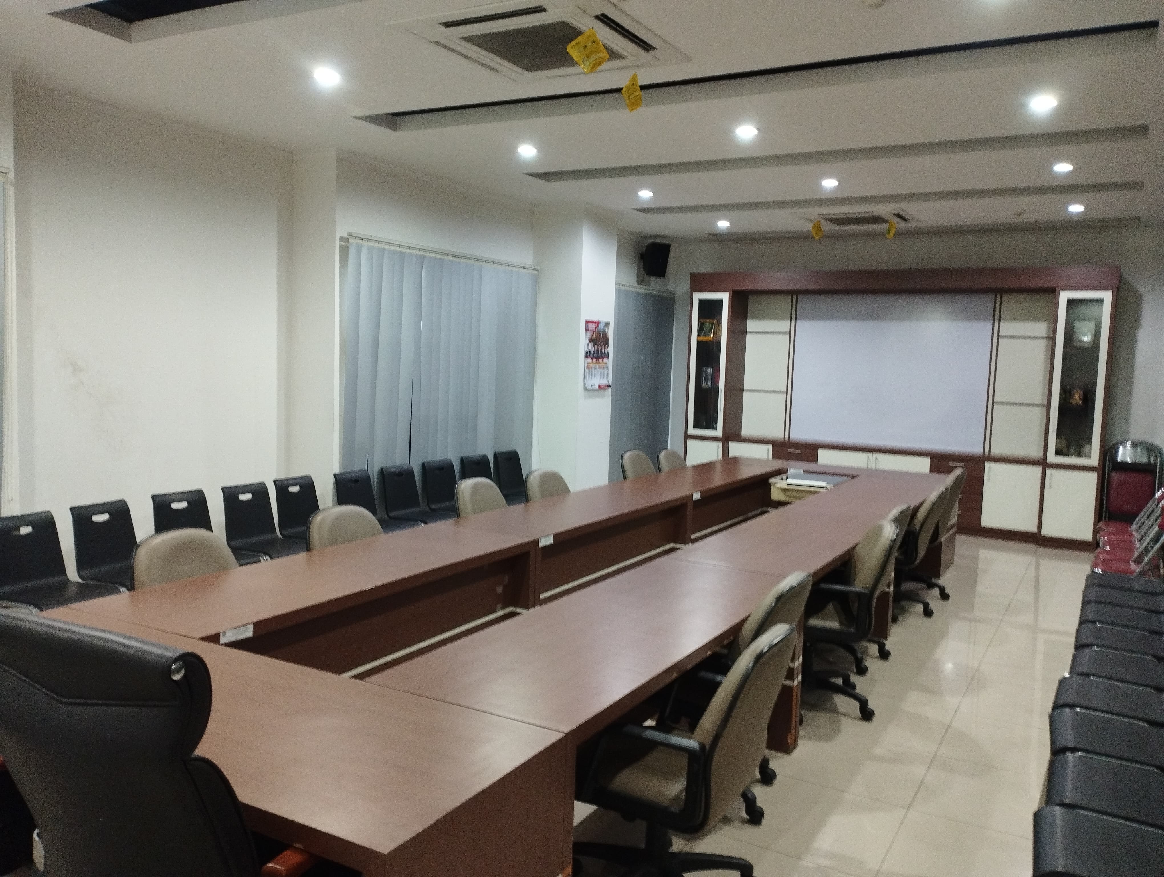 Ruang Rapat Asisten Administrasi Umum/ Asisten 3